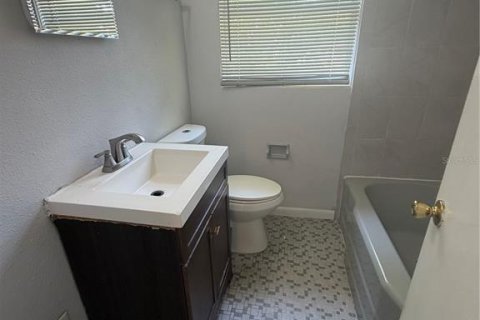 Casa en alquiler en Orlando, Florida, 3 dormitorios, 92.53 m2 № 2117389 - foto 10