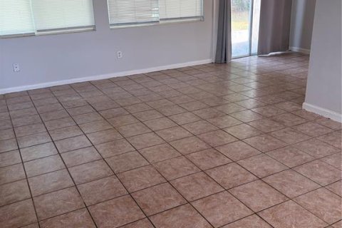 Casa en alquiler en Orlando, Florida, 3 dormitorios, 92.53 m2 № 2117389 - foto 8