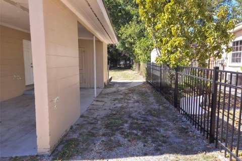 Casa en alquiler en Orlando, Florida, 3 dormitorios, 92.53 m2 № 2117389 - foto 2