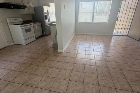 Casa en alquiler en Orlando, Florida, 3 dormitorios, 92.53 m2 № 2117389 - foto 5