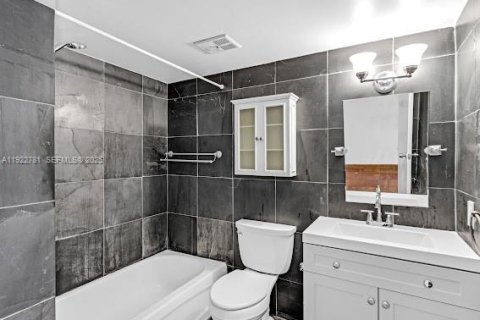 Appartement à louer à Miami, Floride: 2 chambres, 116.13 m2 № 1982046 - photo 10