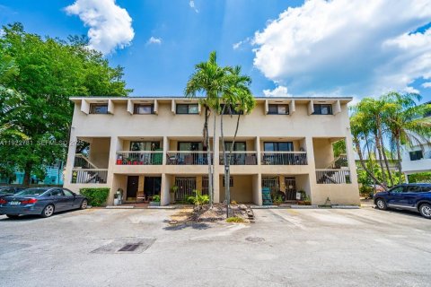 Appartement à louer à Miami, Floride: 2 chambres, 116.13 m2 № 1982046 - photo 18