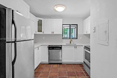 Appartement à louer à Miami, Floride: 2 chambres, 116.13 m2 № 1982046 - photo 4