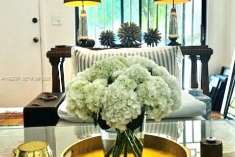 Appartement à louer à Miami, Floride: 2 chambres, 116.13 m2 № 1982046 - photo 16