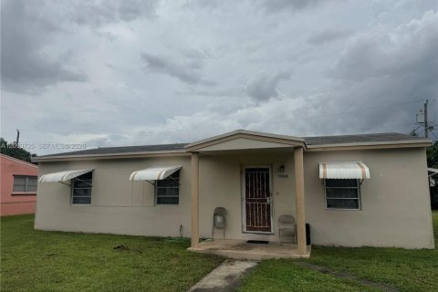 Casa en Miami Gardens, Florida 4 dormitorios, 98.1 m2 № 2380065