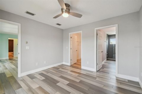 House in Hernando Beach, Florida 3 bedrooms, 111.85 sq.m. № 1841775 - photo 12