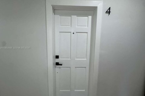 Appartement à louer à Miami, Floride: 2 chambres, 55.56 m2 № 2024177 - photo 3