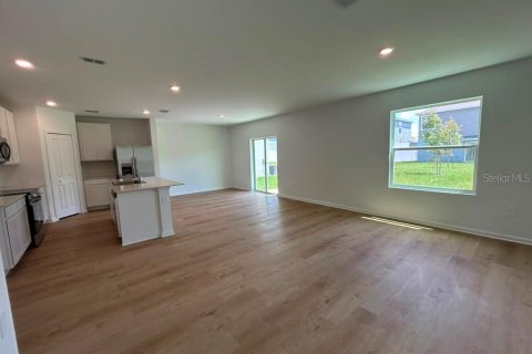 Villa ou maison à louer à Winter Haven, Floride: 4 chambres, 174.66 m2 № 2323155 - photo 3