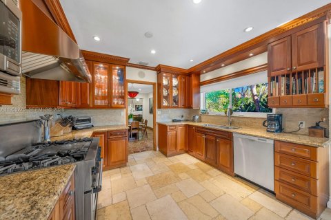 Снять в аренду виллу или дом в Майами-Бич, Флорида 4 спальни, 275.27м2, № 2005785 - фото 11