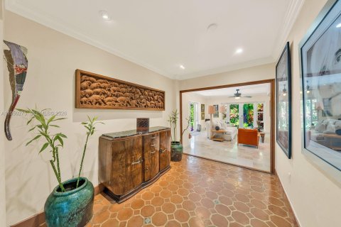 Снять в аренду виллу или дом в Майами-Бич, Флорида 4 спальни, 275.27м2, № 2005785 - фото 8