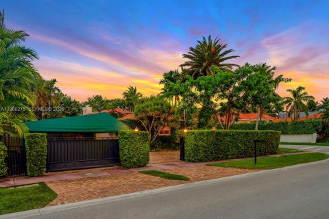 Снять в аренду виллу или дом в Майами-Бич, Флорида 4 спальни, 275.27м2, № 2005785 - фото 5