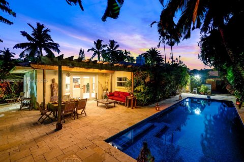 Снять в аренду виллу или дом в Майами-Бич, Флорида 4 спальни, 275.27м2, № 2005785 - фото 23