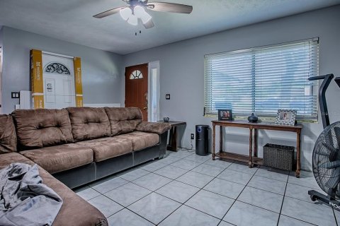 Casa en venta en Belleview, Florida, 3 dormitorios, 158.31 m2 № 1815833 - foto 4