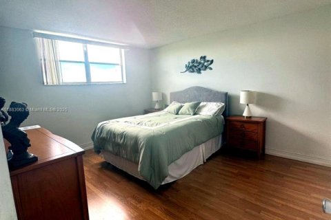 Condo in Fort Lauderdale, Florida, 2 bedrooms № 1930008 - photo 13