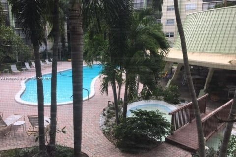 Condo in Fort Lauderdale, Florida, 2 bedrooms № 1930008 - photo 6