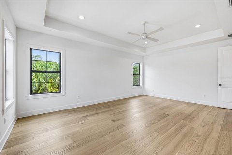 Villa ou maison à vendre à Tampa, Floride: 5 chambres, 305.65 m2 № 2101367 - photo 27
