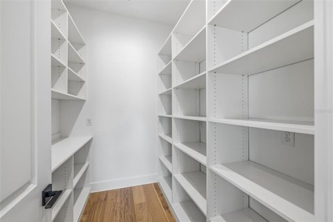 Villa ou maison à vendre à Tampa, Floride: 5 chambres, 305.65 m2 № 2101367 - photo 13