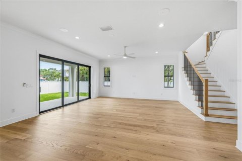 Villa ou maison à vendre à Tampa, Floride: 5 chambres, 305.65 m2 № 2101367 - photo 14