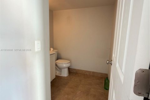 Townhouse in Miami, Florida 3 bedrooms, 171.87 sq.m. № 1998383 - photo 5