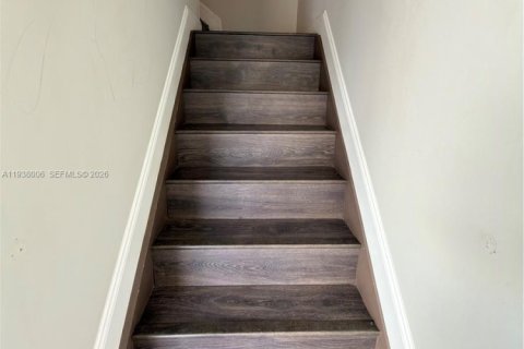 Townhouse in Miami, Florida 3 bedrooms, 171.87 sq.m. № 1998383 - photo 8