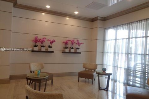 Condo in Sunny Isles Beach, Florida, 1 bedroom № 1890321 - photo 15