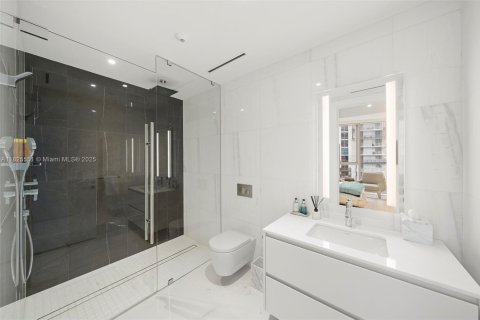 Condo in Miami, Florida, 3 bedrooms № 1936345 - photo 26