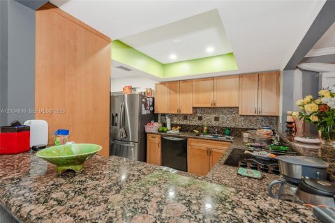 Купить виллу или дом в Тамарак, Флорида 2 спальни, 116.78м2, № 2413067 - фото 12