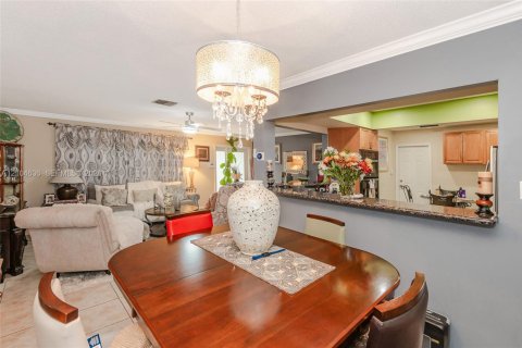 Купить виллу или дом в Тамарак, Флорида 2 спальни, 116.78м2, № 2413067 - фото 7