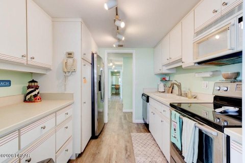Condominio en venta en Daytona Beach, Florida, 2 dormitorios, 126.35 m2 № 2205834 - foto 9