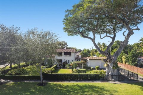 Villa ou maison à vendre à Miami Shores, Floride: 4 chambres, 204.57 m2 № 2062280 - photo 5