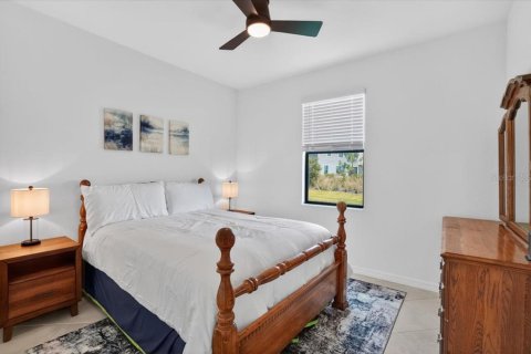 House in Venice, Florida 5 bedrooms, 305.18 sq.m. № 2232219 - photo 24