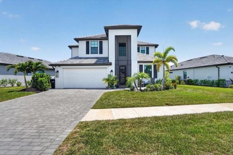 House in Venice, Florida 5 bedrooms, 305.18 sq.m. № 2232219 - photo 5