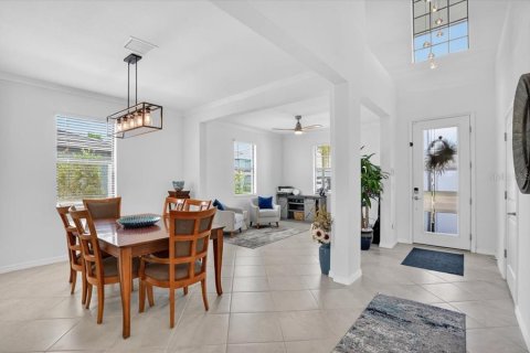 House in Venice, Florida 5 bedrooms, 305.18 sq.m. № 2232219 - photo 10