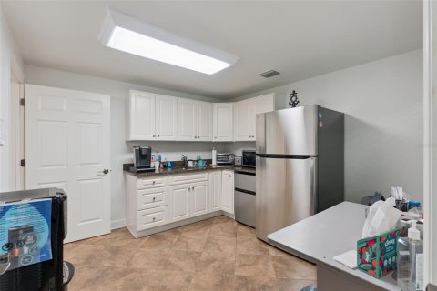 Immobilier commercial à vendre à Longwood, Floride: 230.4 m2 № 2349420 - photo 14