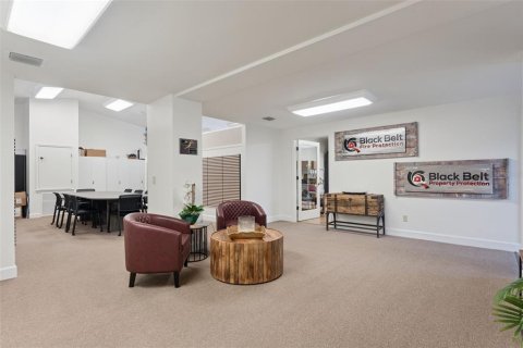Immobilier commercial à vendre à Longwood, Floride: 230.4 m2 № 2349420 - photo 8