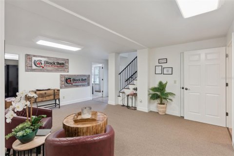 Immobilier commercial à vendre à Longwood, Floride: 230.4 m2 № 2349420 - photo 7