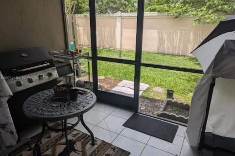 Casa en venta en Sunrise, Florida, 2 dormitorios, 110.09 m2 № 2260709 - foto 16