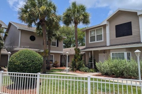 Casa en Sunrise, Florida 2 dormitorios, 110.09 m2 № 2260709