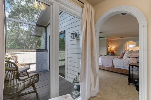 House in Winter Park, Florida 5 bedrooms, 402.08 sq.m. № 1915733 - photo 29