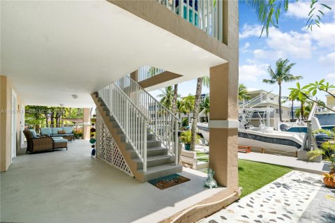 House in Key Largo, Florida 3 bedrooms, 181.53 sq.m. № 2007200 - photo 18