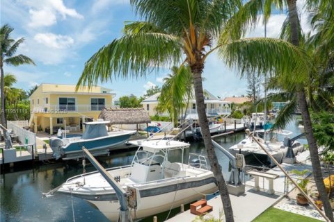 House in Key Largo, Florida 3 bedrooms, 181.53 sq.m. № 2007200 - photo 28