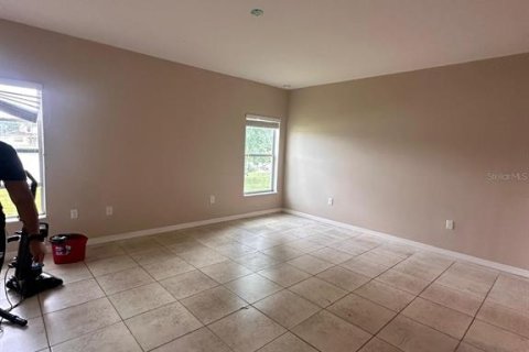 House in Kissimmee, Florida 4 bedrooms, 202.9 sq.m. № 1839073 - photo 7