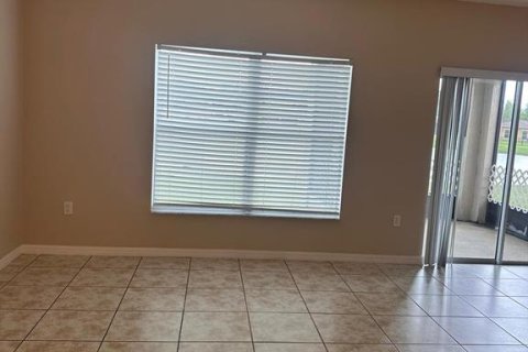 House in Kissimmee, Florida 4 bedrooms, 202.9 sq.m. № 1839073 - photo 6