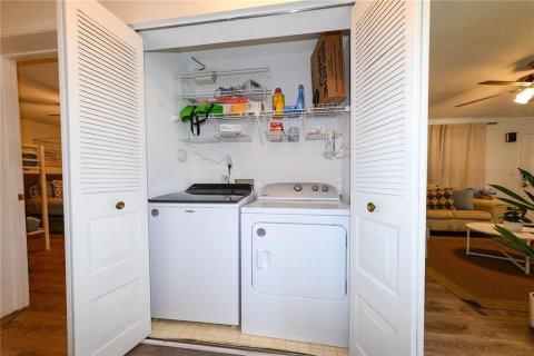 Villa ou maison à vendre à Englewood, Floride: 2 chambres, 84.73 m2 № 1858075 - photo 16