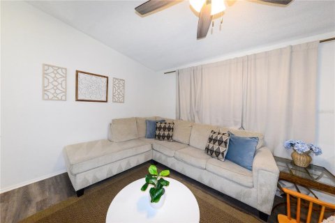 Villa ou maison à vendre à Englewood, Floride: 2 chambres, 84.73 m2 № 1858075 - photo 5