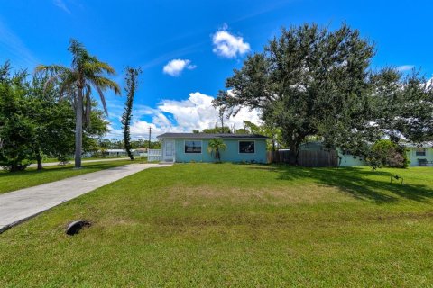 Villa ou maison à vendre à Englewood, Floride: 2 chambres, 84.73 m2 № 1858075 - photo 1