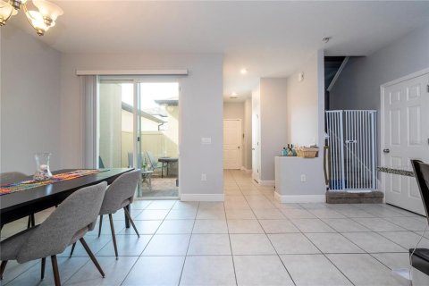 Adosado en venta en Winter Garden, Florida, 3 dormitorios, 166.2 m2 № 2120928 - foto 3