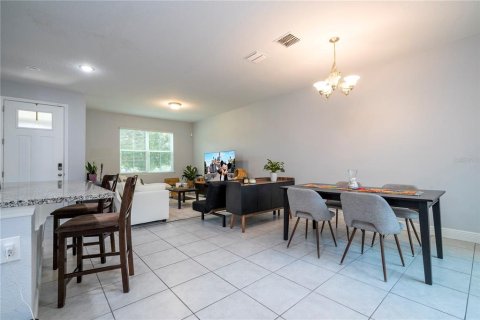 Adosado en venta en Winter Garden, Florida, 3 dormitorios, 166.2 m2 № 2120928 - foto 28