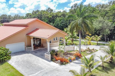 Villa ou maison à vendre à Southwest Ranches, Floride: 3 chambres, 495.82 m2 № 2355485 - photo 4