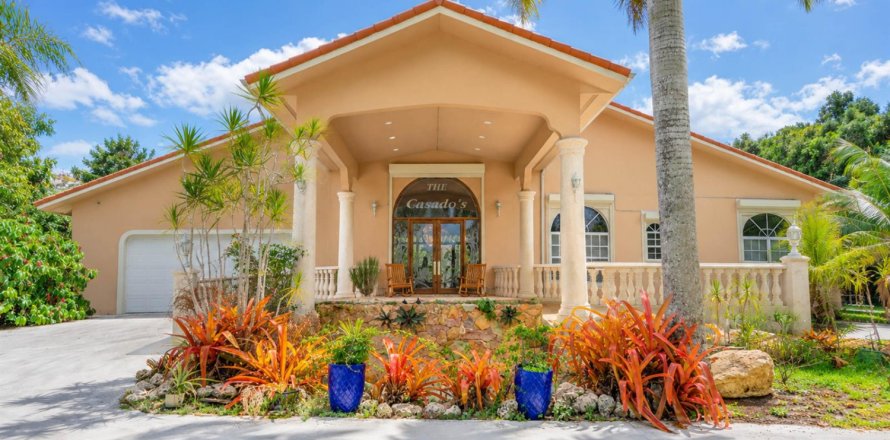 Villa ou maison à Southwest Ranches, Floride 3 chambres, 495.82 m2 № 2355485